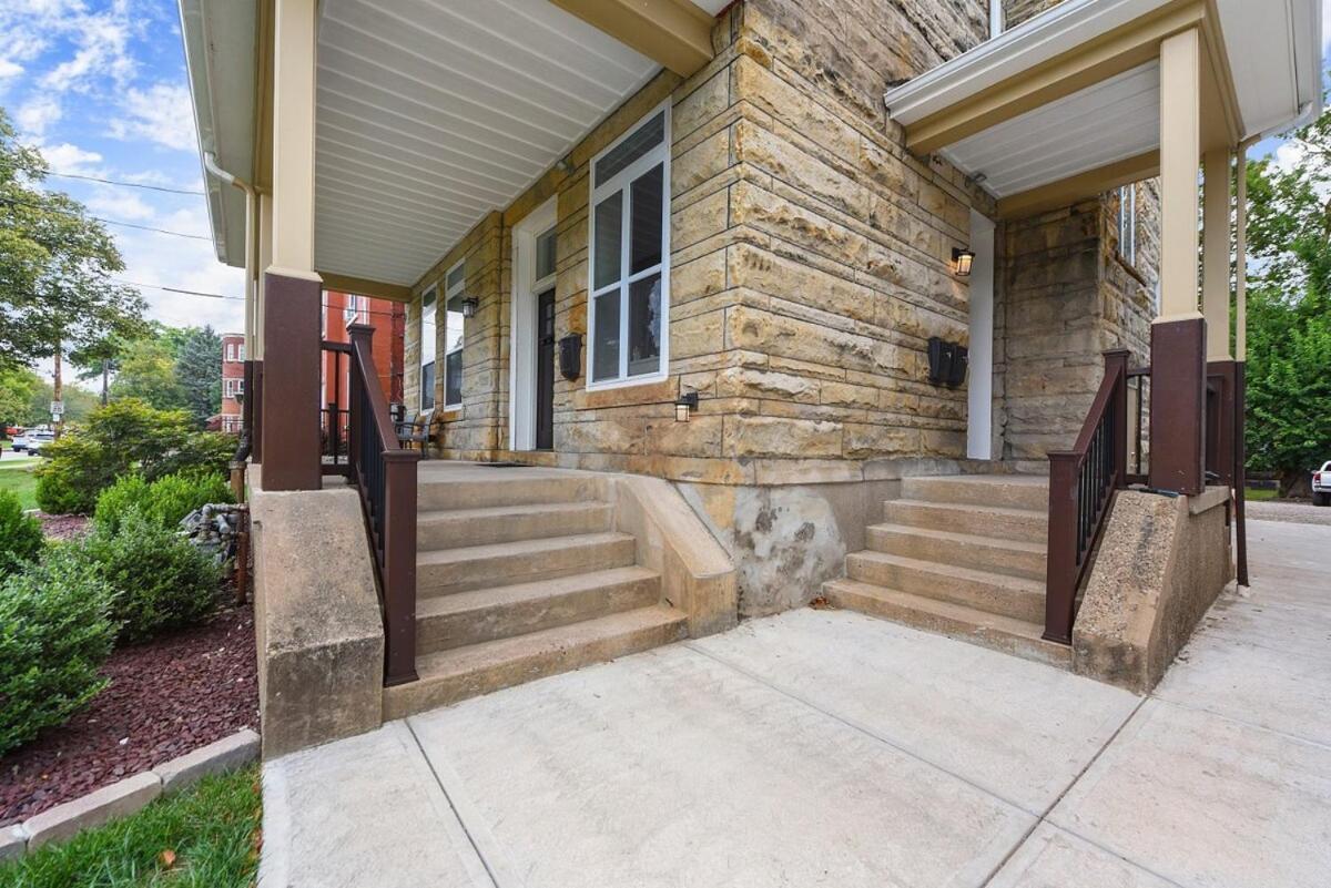 9 Bedroom House With King-Sized Bed Near Bakery Square Pittsburgh Exterior photo